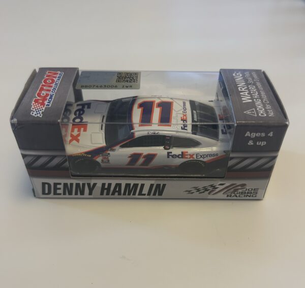 Denny hamlin #11